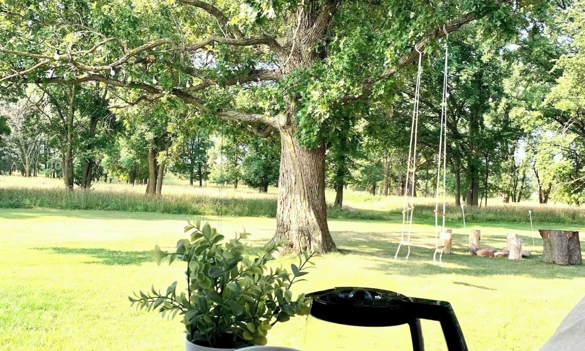 Browerville House | 4BR Farmhouse Retreat on 10 Acres