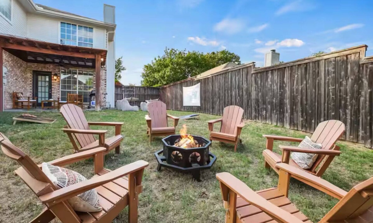 Frisco House | 4BR Frisco Retreat Near Universal Kids Resort & World Cup Venues + BBQ & Firepit