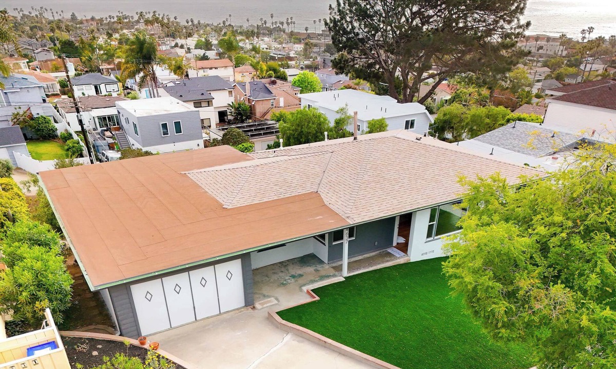 Ocean Beach House | 4BR | Hilltop House Sunset Cliffs | Beach, Bars, Ocean View