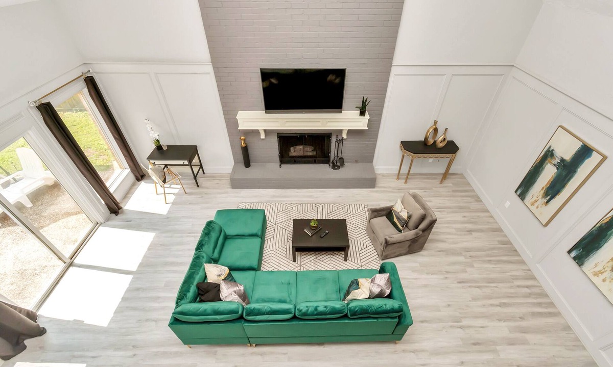 Greater Fondren Southwest House | 4BR Home+Private Backyard| Family Game Night | Pool Table