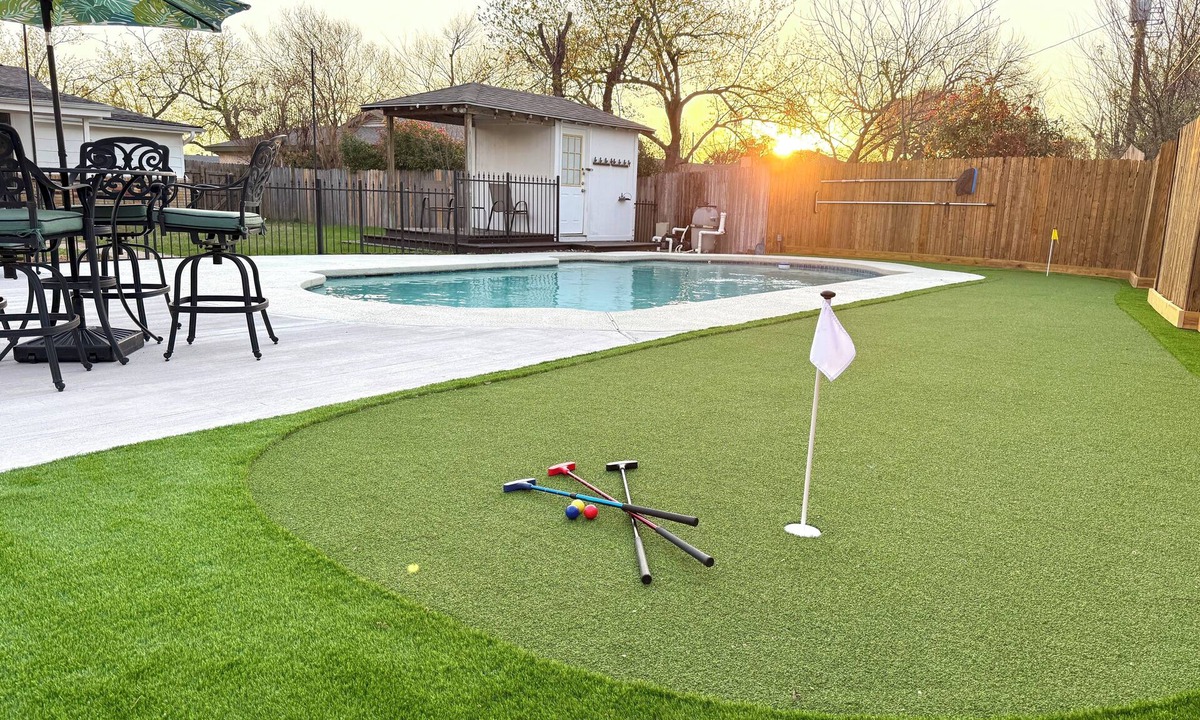 Bedford House | 4BR Home with Pool, Golf, Game Room, Fire Pit, Near Stadium & DFW