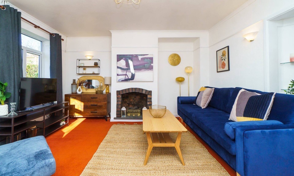 Pill House | 4BR House | WiFi | Parking