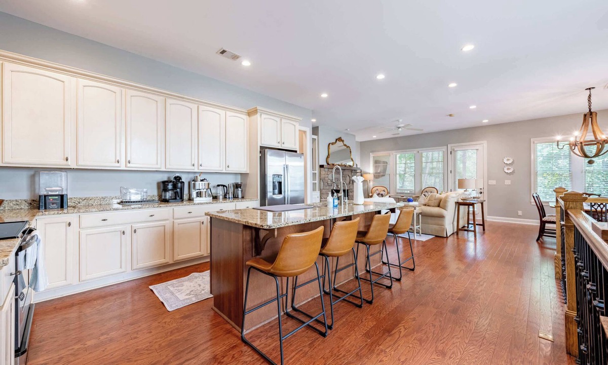 Reynolds Landing House | ‼️4BR Lake Oconee Gem | Golf Views & Kid-Friendly