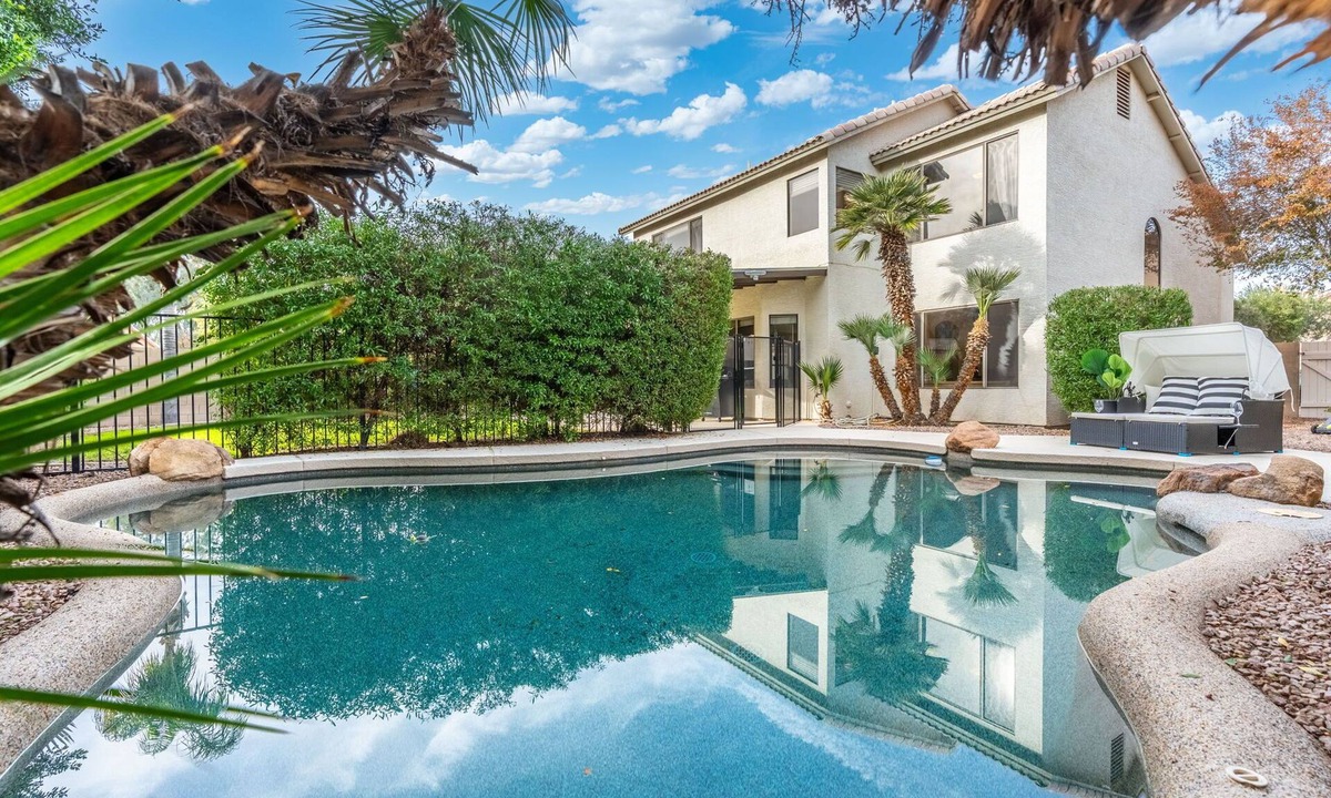 Chandler House | 4BR Launch Special: Pool, Billiards & Grill