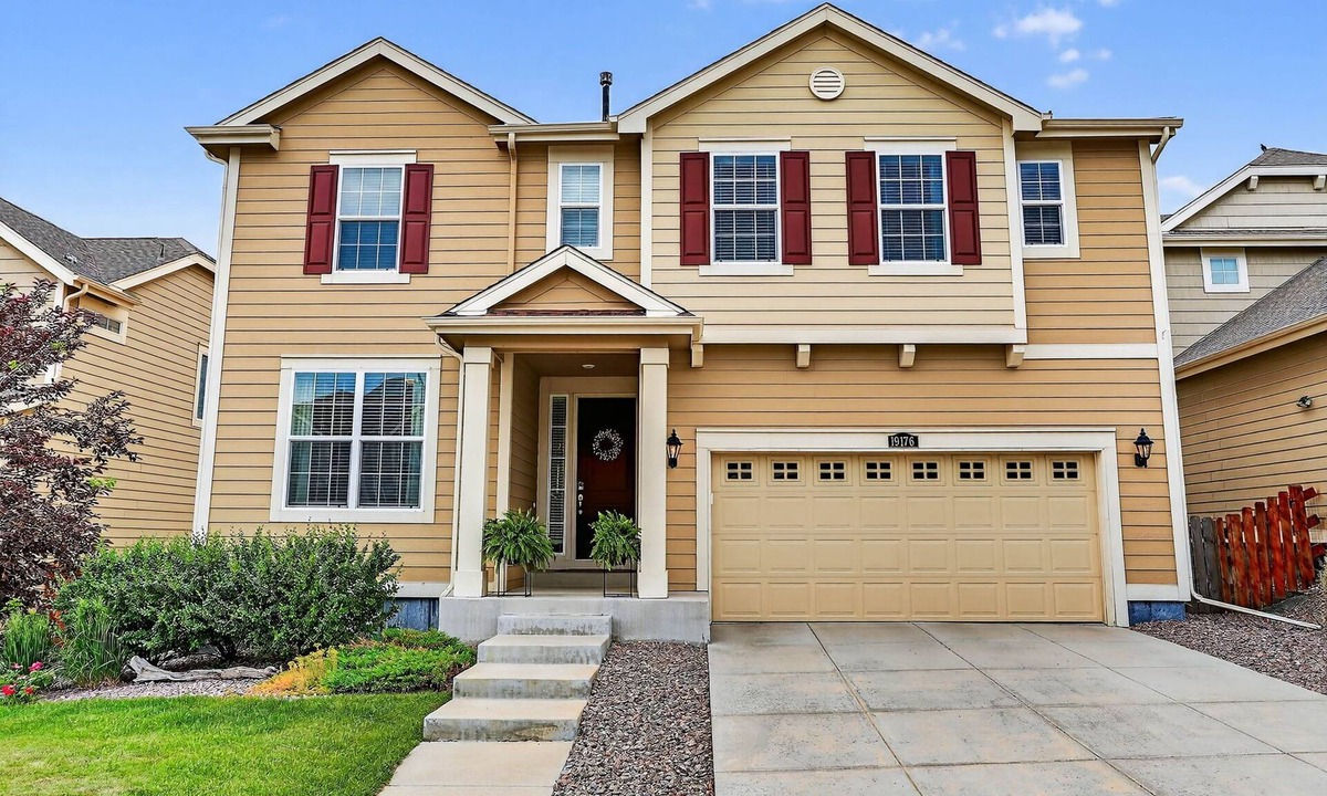 Arvada House | 4BR+ Office+Softball+ Downtown+ Tesla charger. Parking garage