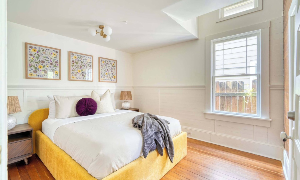 Overlook House | 4BR Portland Stay | Walkable Unique Fun