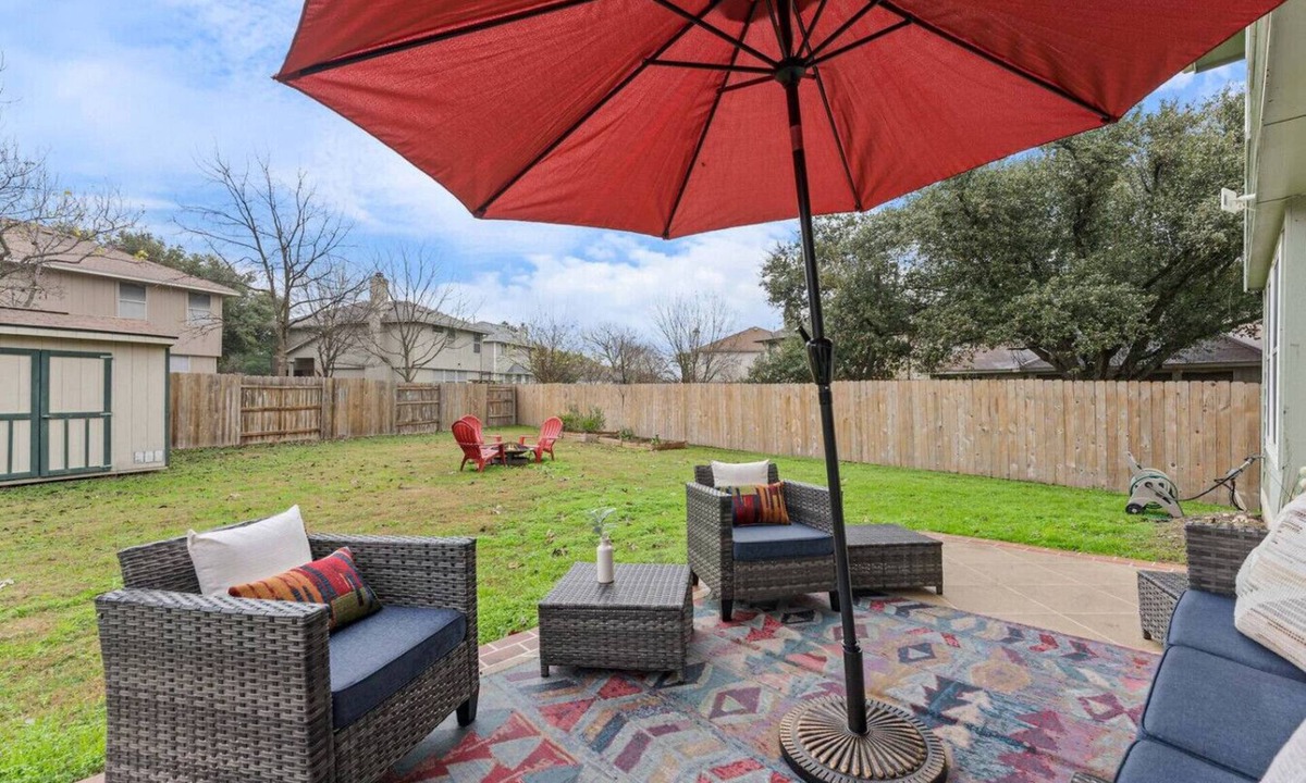 Pflugerville Apartment | 4BR Retreat Near Austin | Backyard & Fire pit