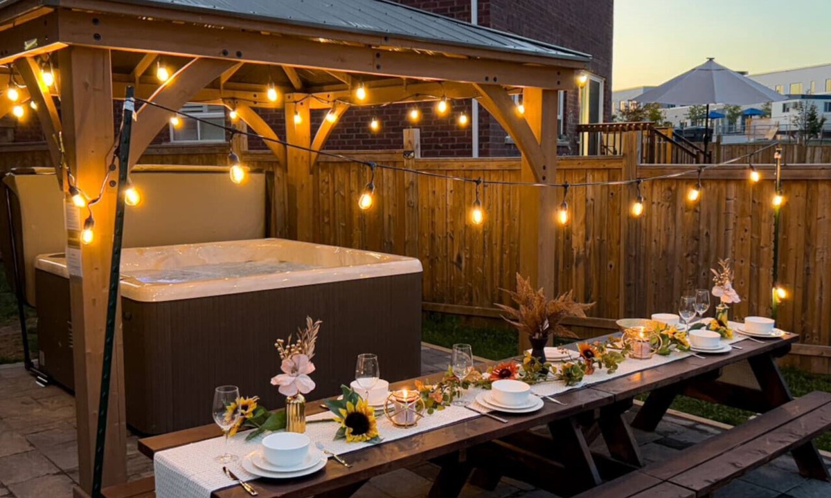 Oshawa Apartment | 4BR Retreat with Hot Tub, Bbq and Pool Table