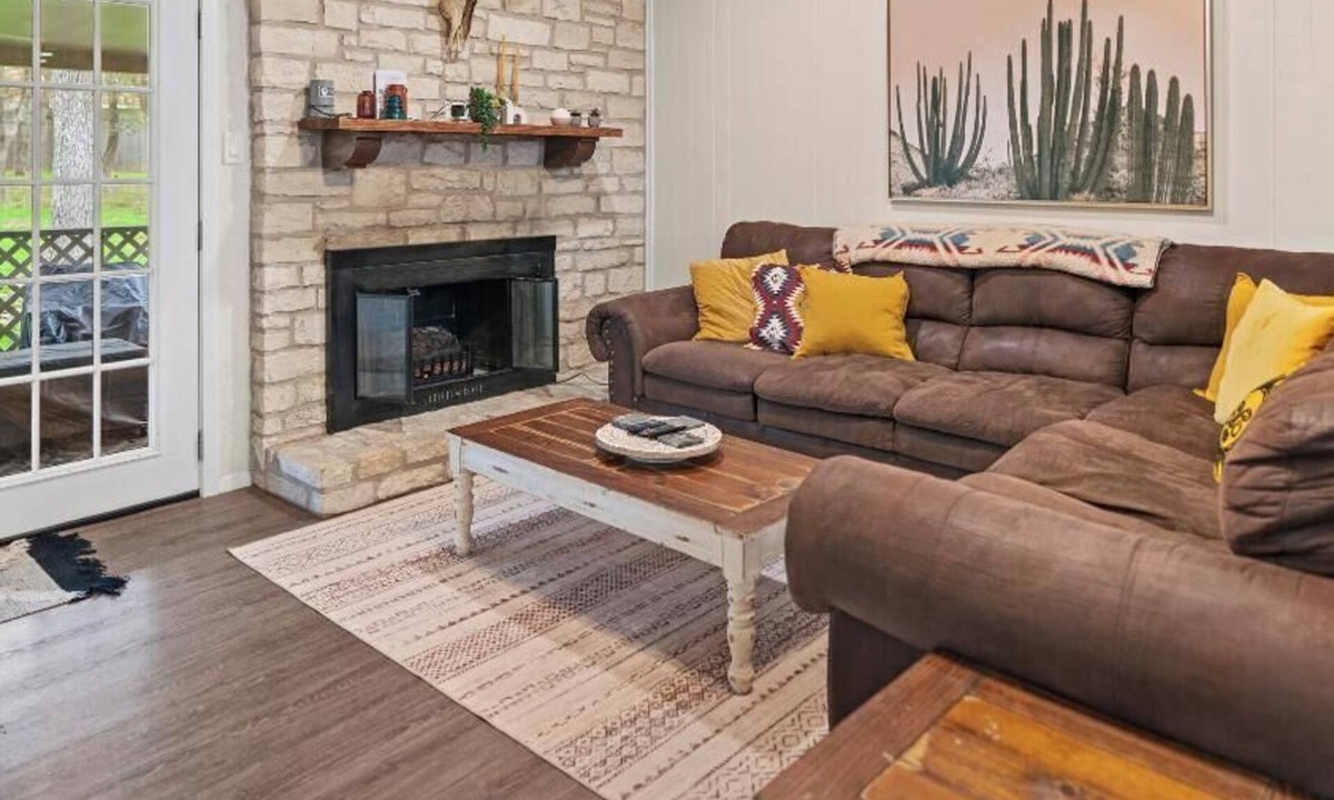 Georgetown House | 4BR Sleeps 11 | Near Dell Diamond + Summer Nights