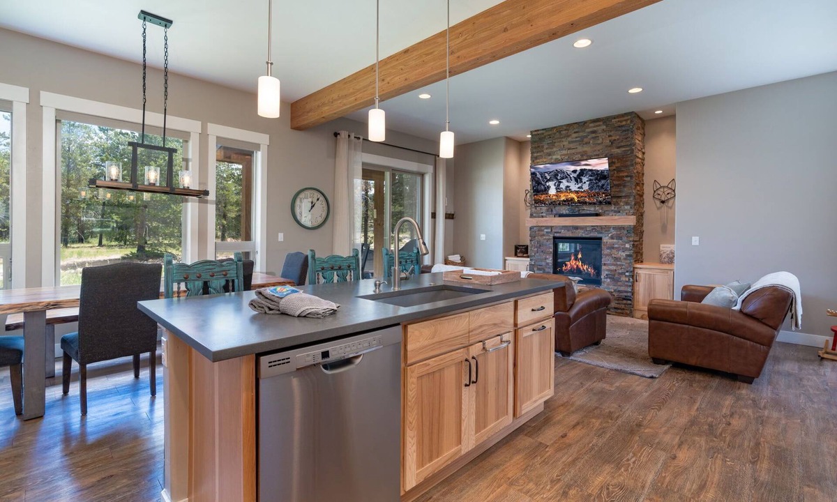 Winter Park Condo | 4BR Townhouse with Hot Tub, Fireplace & Views