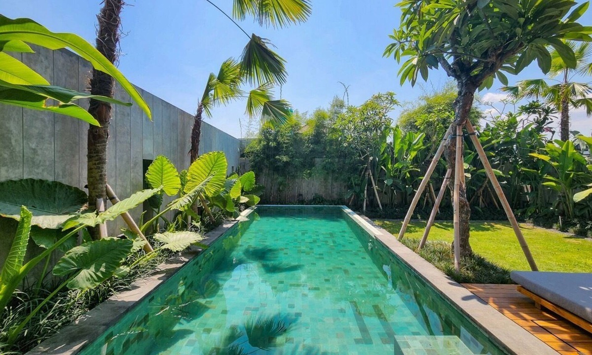 Denpasar Barat Villa | 4BR Villa in Canggu with Panoramic View from Rooftop