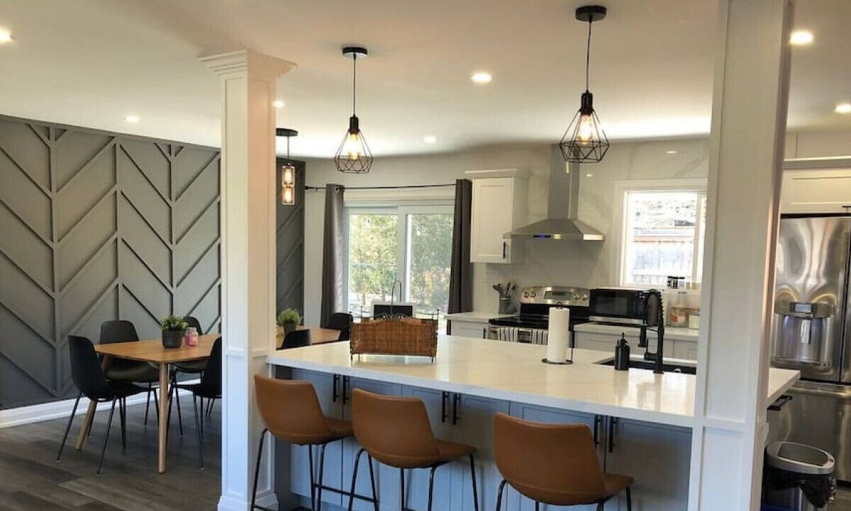 Winona House | 4BR+Wi-Fi+Ac+Iron+Kitchen+Washer+Free Prkng+Ntflx
