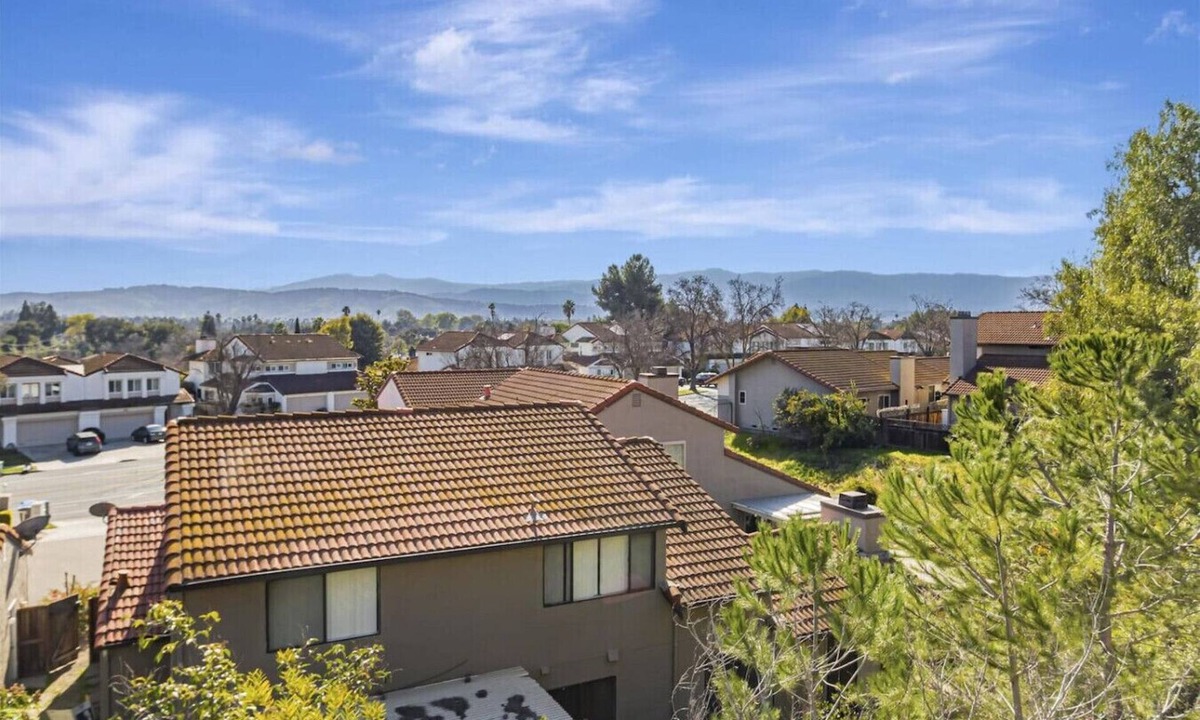 Edenvale House | 4BR3.5BA w/Epic SJ Valley Views!