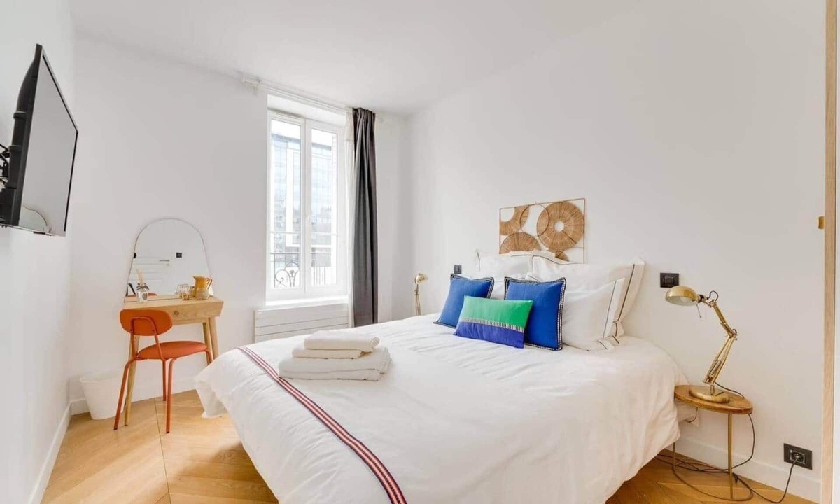 Ternes Apartment | 4ch/3sdb/Clim/Métro/Coté Cours