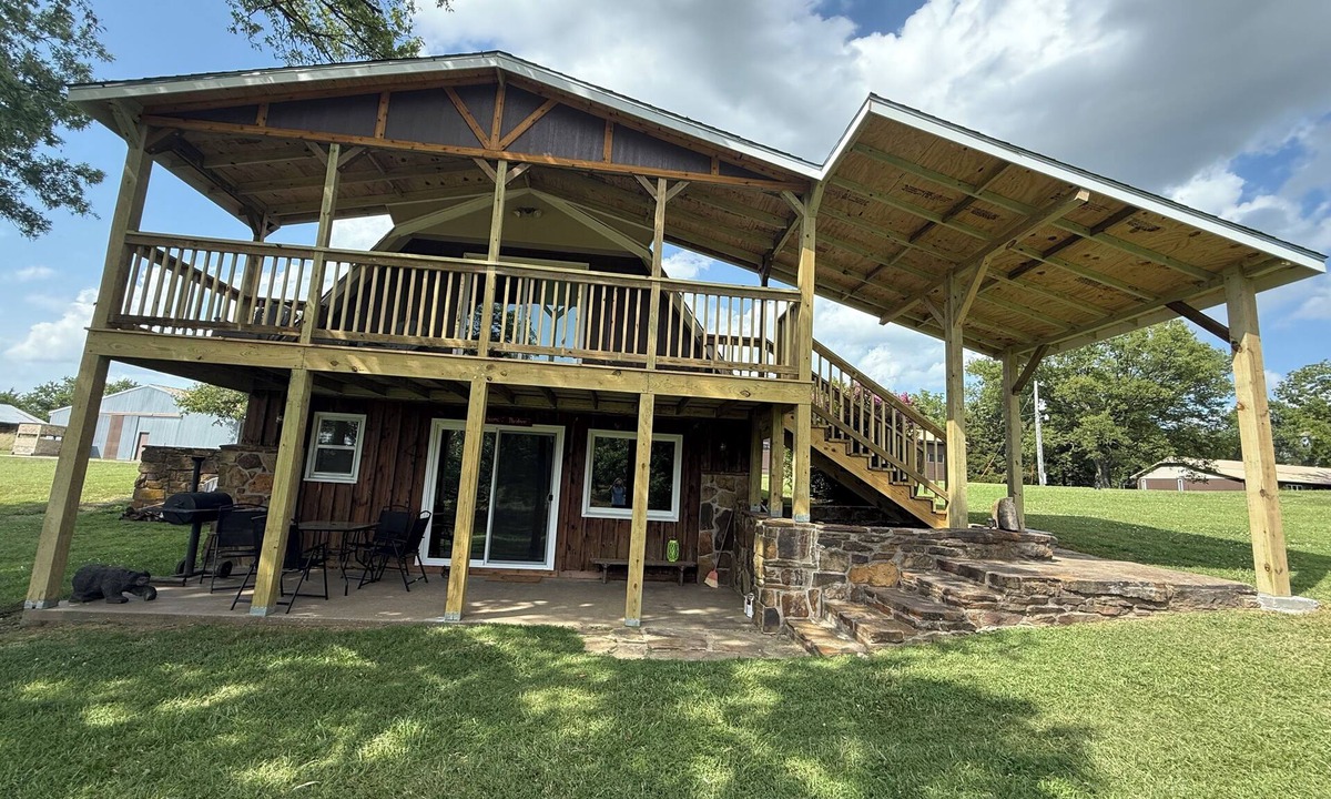 Liberty Cabin | 4F Hunting Cabin Retreat in rural Cherryvale, KS