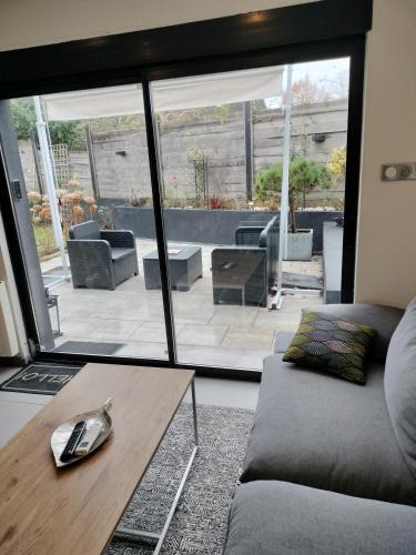 Saint-Jean-de-Braye Apartment | 4MIN ORLEANS APPT 1CHB PLEIN AU CALME AVEC TERRASSE ET PARKING DEVANT