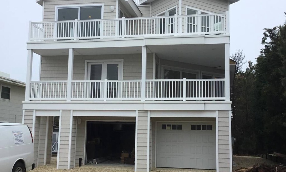 Harvey Cedars House | 4th from the OCEAN! SLEEPS 10!