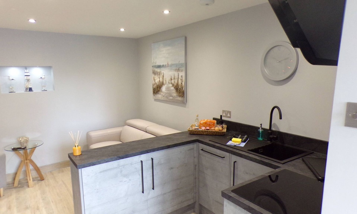 Barton-on-Sea Apartment | 4thedome