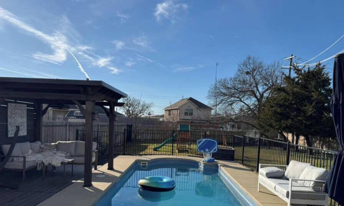 Royse City House | 5-BD/2.5-BA with Pool, Hot Tub, Cinema & Golf Sim