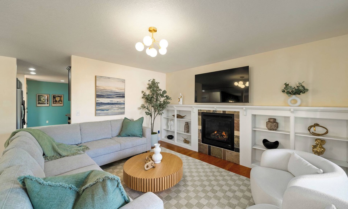 Belmont House | 5 BD/3.5BA -Arcade-WFH Desks-Pool/Pingpong Table