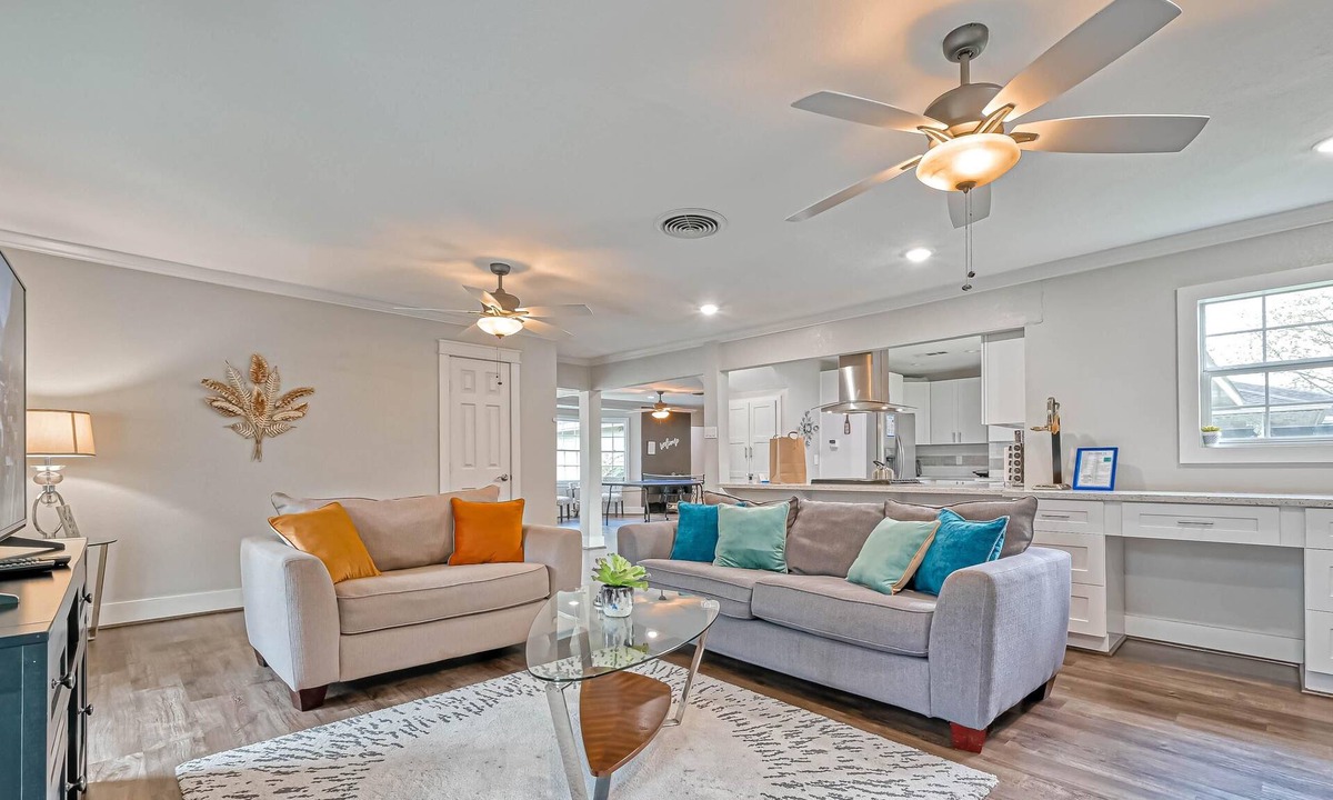 Willow Meadows/Willowbend Area House | 5 BD, 3 BT near NRG & Texas Medical Center