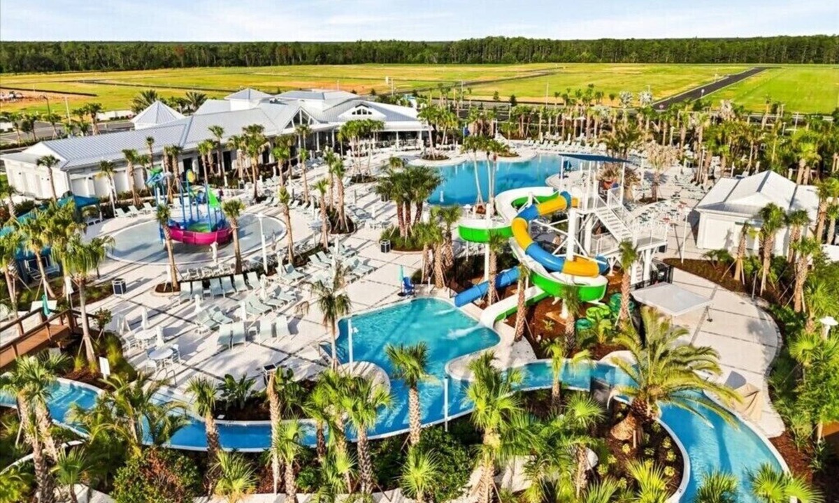 Clermont House | 5 BD/5.5 BA/Windsor Cay (16139 CC)