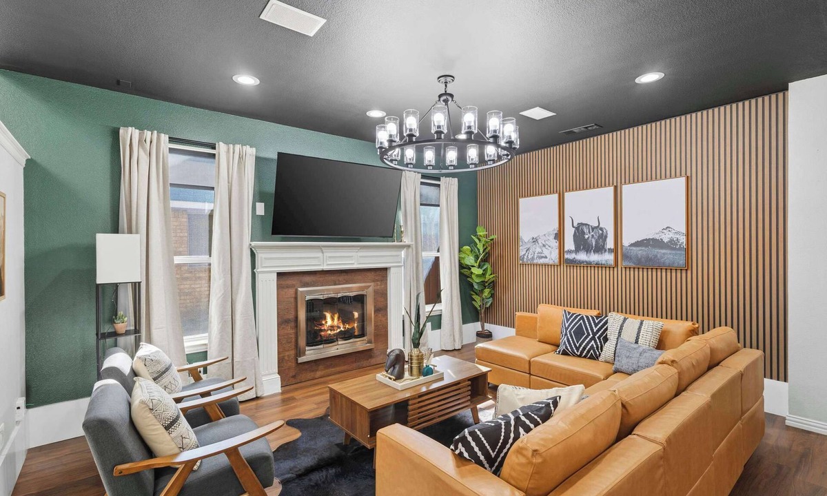 Fossil Creek House | 5-BD Vacation Retreat w Pool & Ping Pong!
