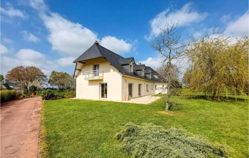 Saint-Pierre-de-Varengeville House | 5 Bedroom Pet Friendly Home In St Paer