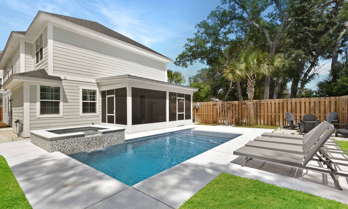 Saint Simons Heights House | 5 bed/3 bath Home with Heated Saltwater Pool