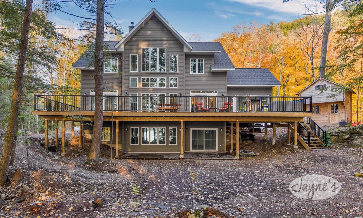 Algonquin Highlands Cottage | 5 bed, 4 bath cottage on Kawagama Lake