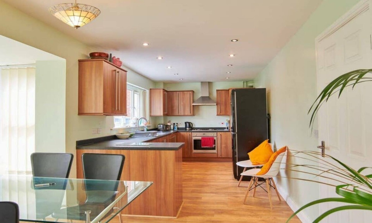 Cornforth House | 5 bed Edwardian Style House