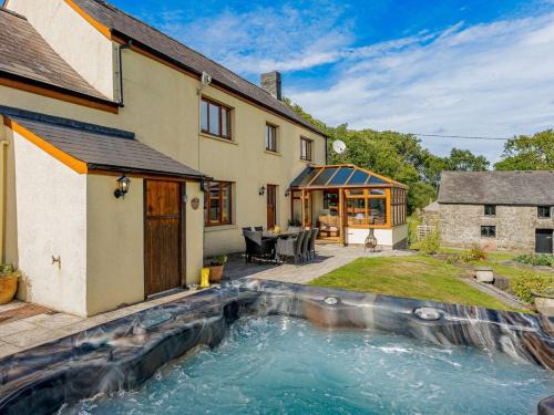Stapleton House | 5 Bed in Aberystwyth oc-58889