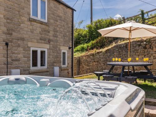 Whatstandwell House | 5 Bed in Crich 88486