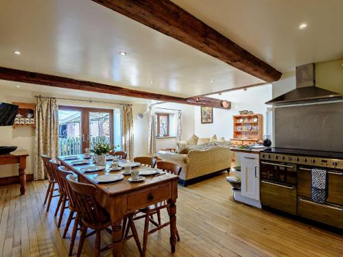 Knott End-on-Sea House | 5 Bed in Pilling 40993