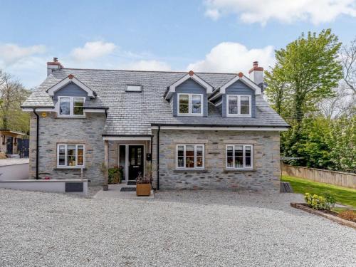 Lanner House | 5 Bed in Redruth oc-65745