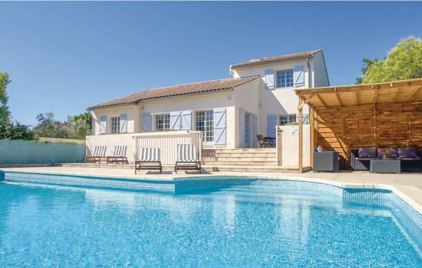 Thezan-les-Beziers House | 5 bedroom accommodation in Thézan-lès-Béziers