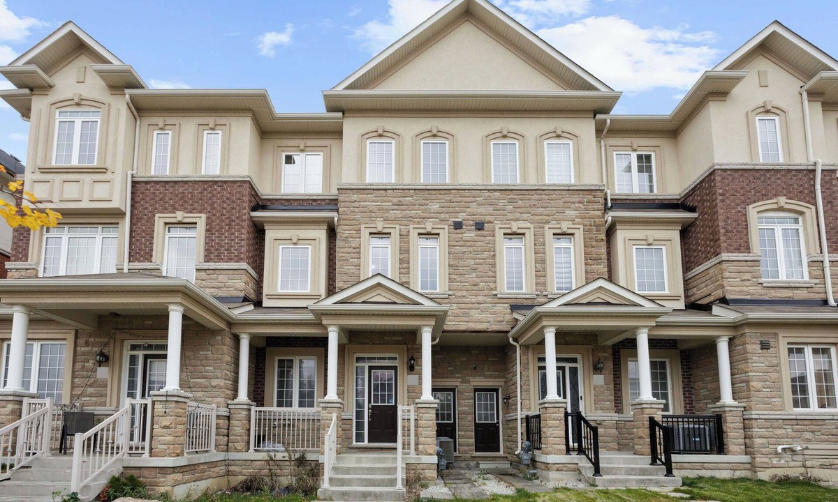 Mount Pleasant House | 5 Bedroom & 3.5 Bathroom ~Fits 10 ~Spotless Stay