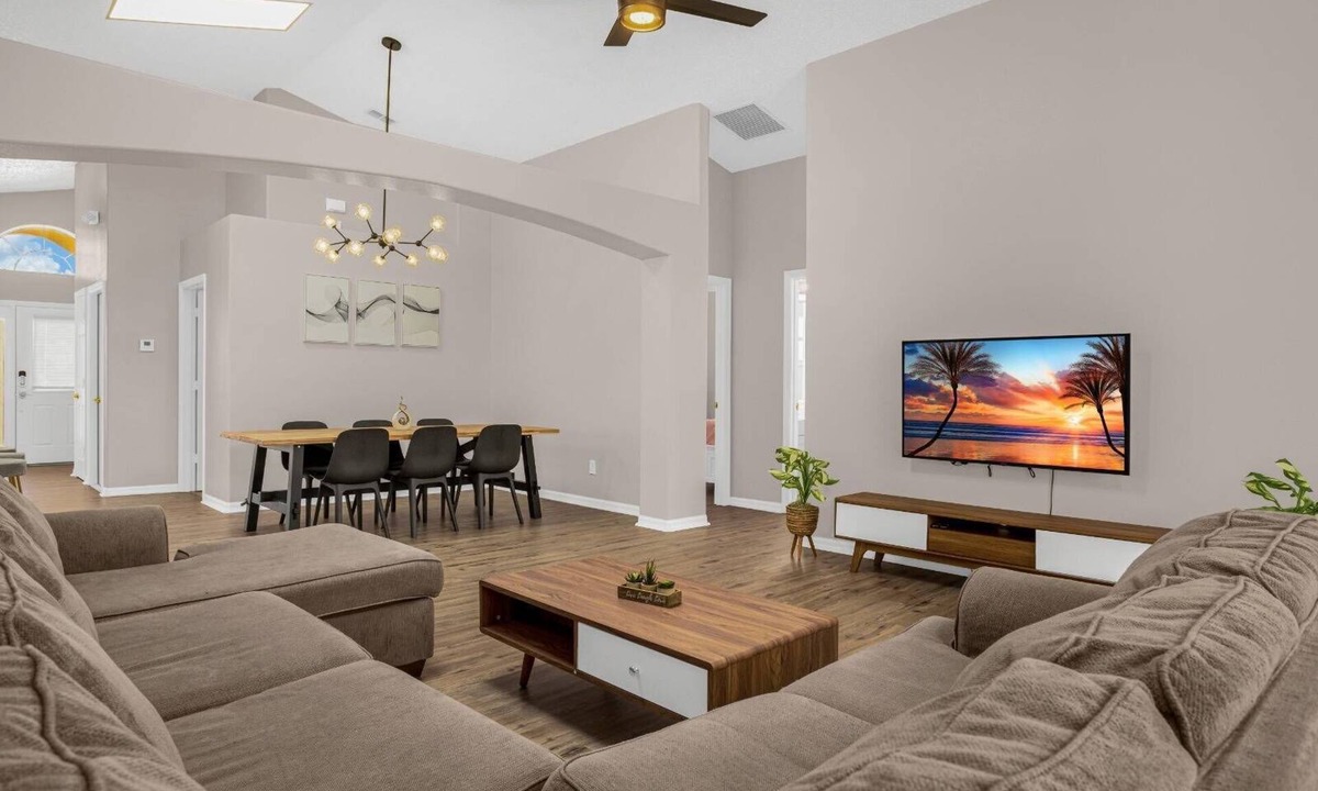 Windsor Palms House | 5 Bedroom/4 Baths/Indian Creek (2504 OL)