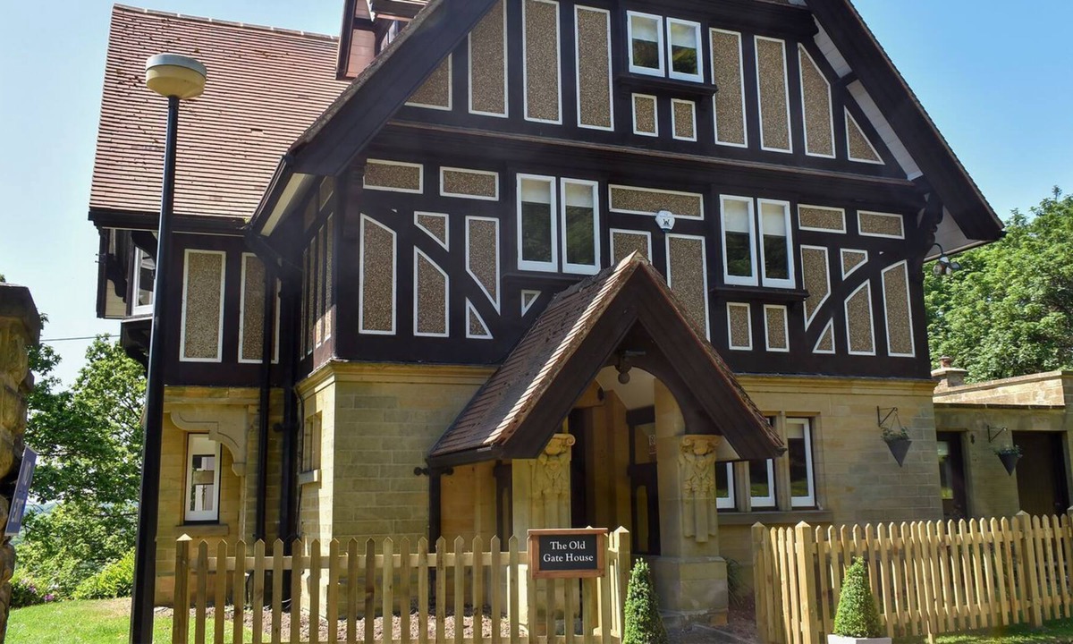 Royal Tunbridge Wells Cottage | 5 bedroom accommodation in Tunbridge Wells