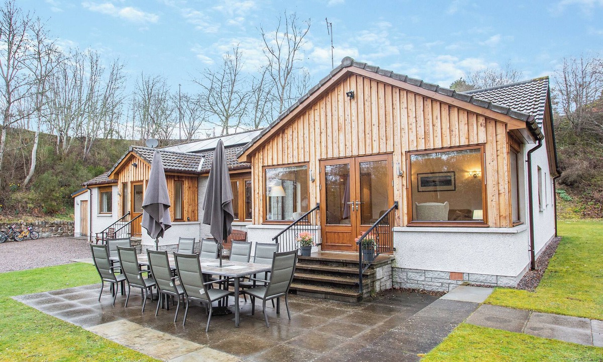 Nethy Bridge Cottage | 5 bedroom accommodation in Nethy Bridge