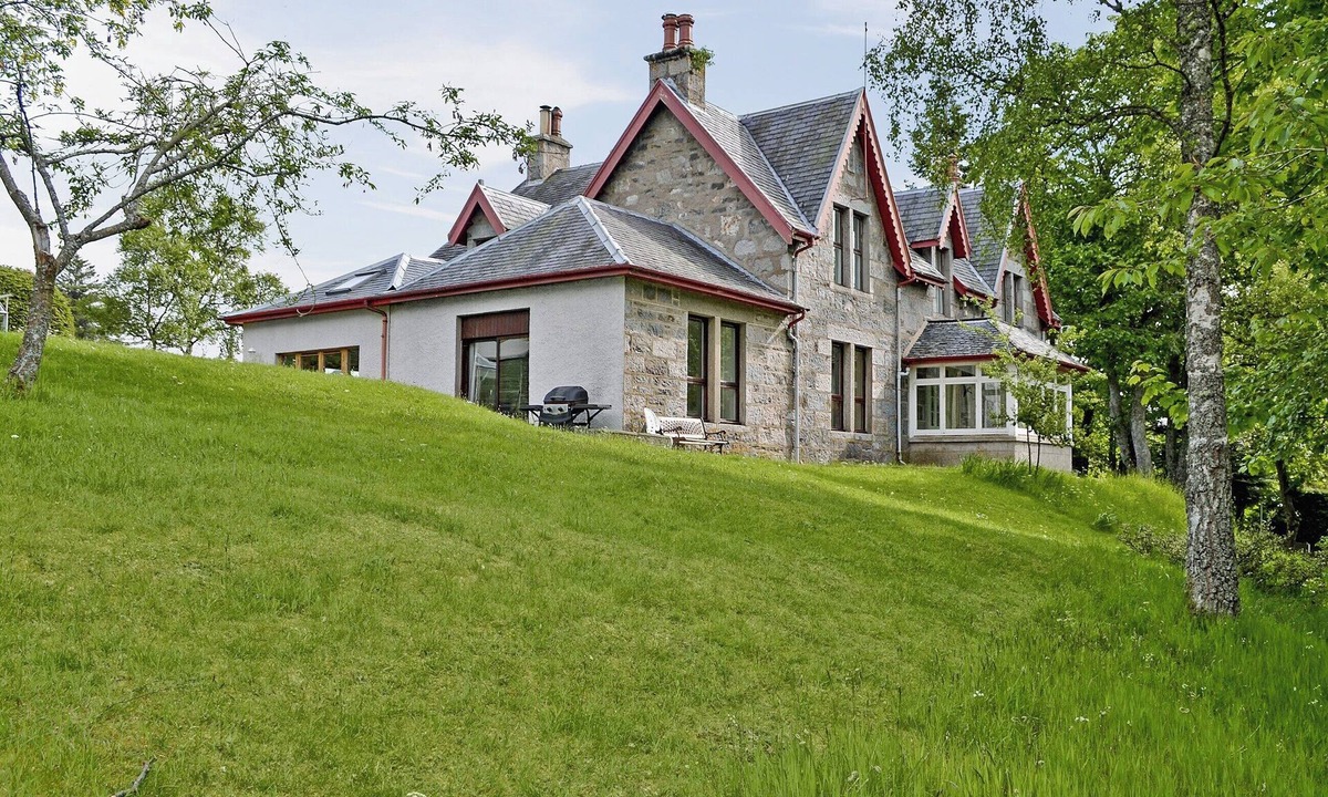 Newtonmore Cottage | 5 bedroom accommodation in Newtonmore