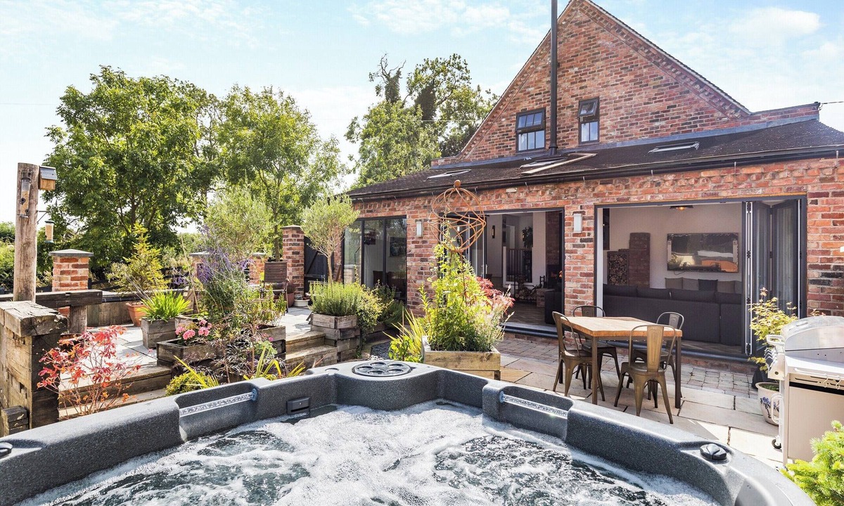 Radbourne Cottage | 5 bedroom accommodation in Ashbourne