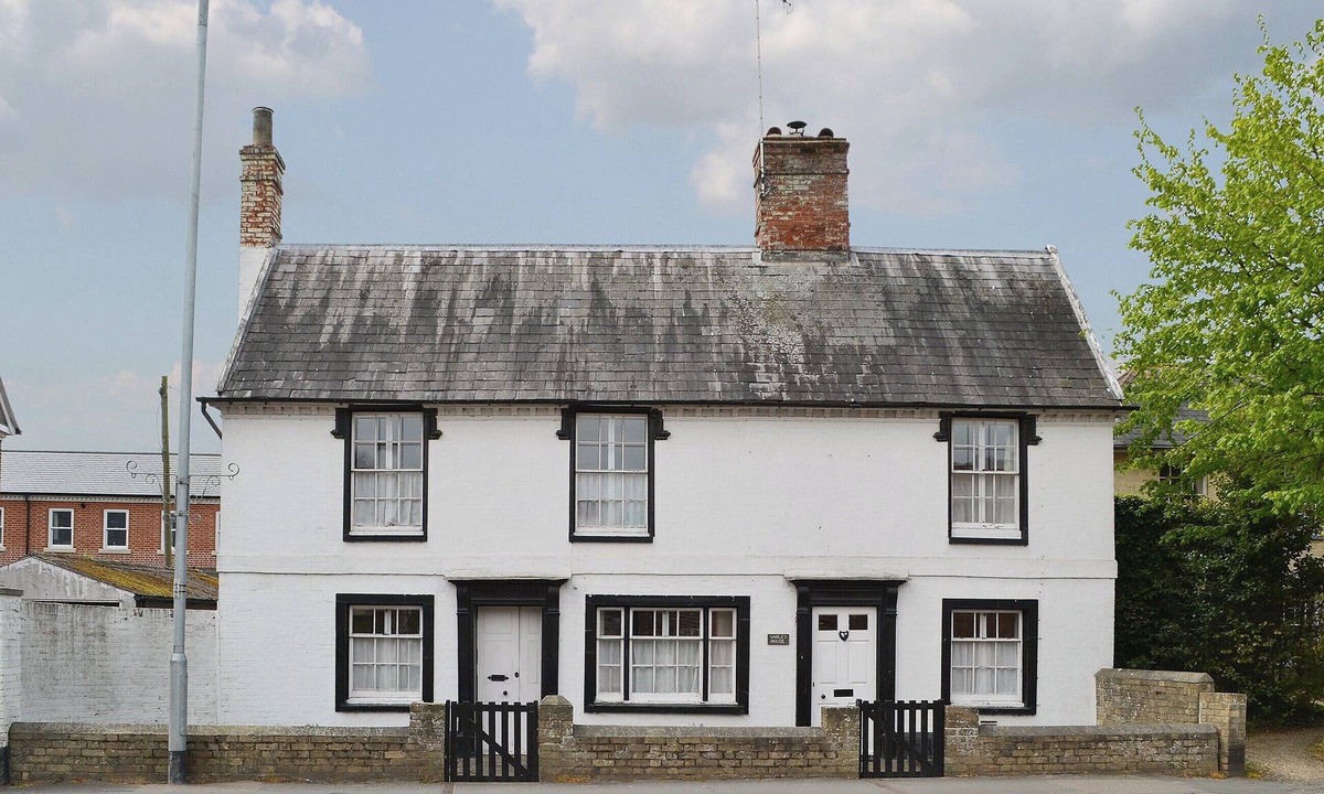 Knodishall Cottage | 5 bedroom accommodation in Saxmundham