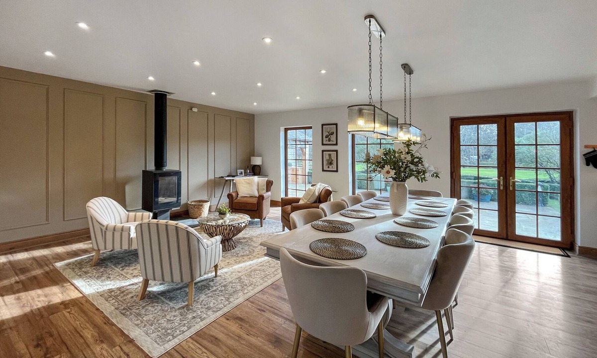 Saint Asaph Cottage | 5 bedroom accommodation in St. Asaph