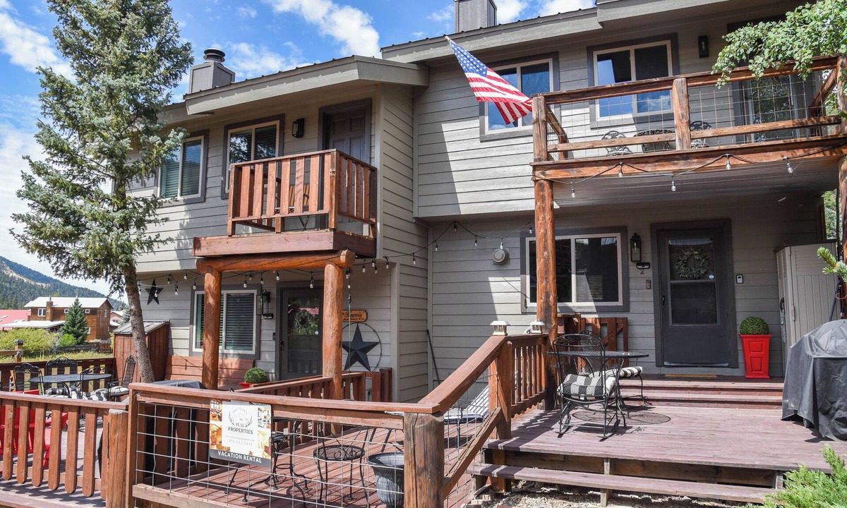 Red River House | 5 bedroom accommodation in Red River