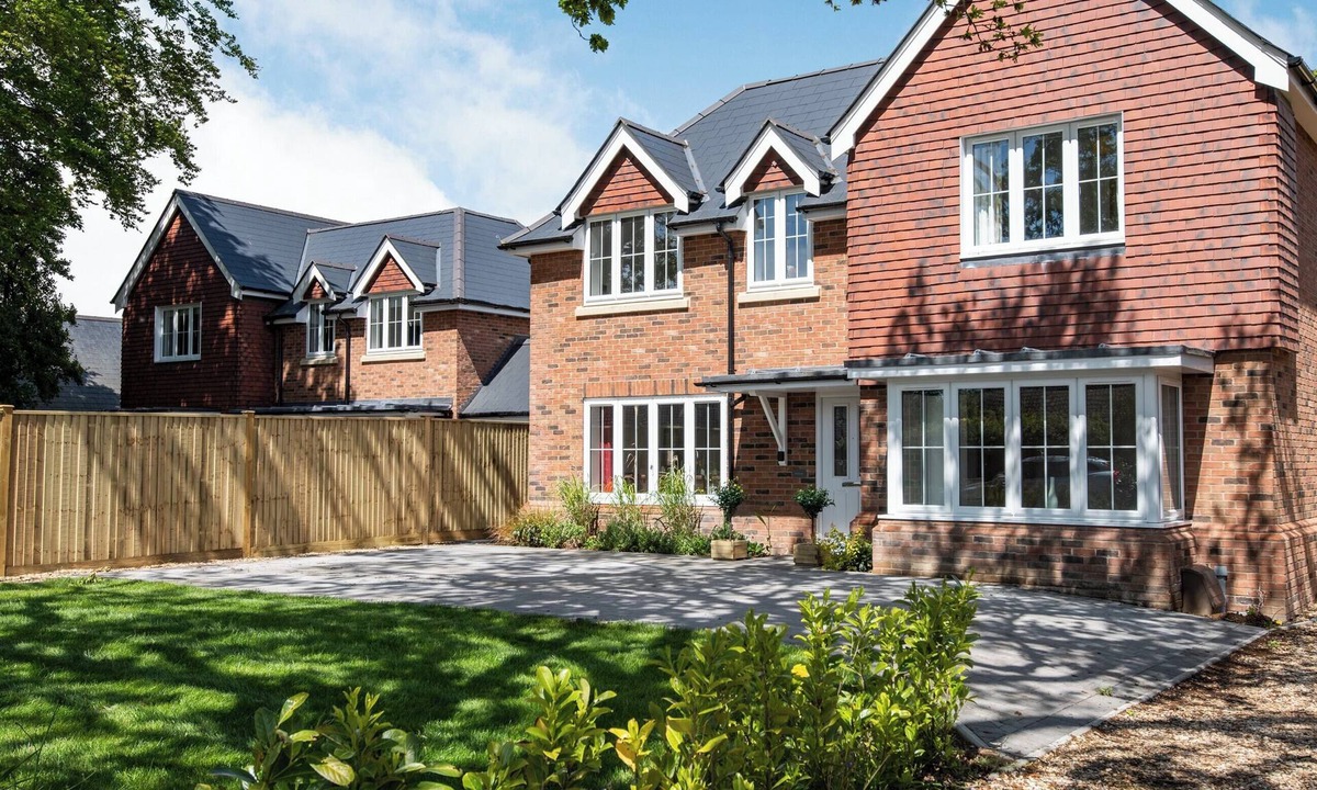 Hordle Cottage | 5 bedroom accommodation in Everton