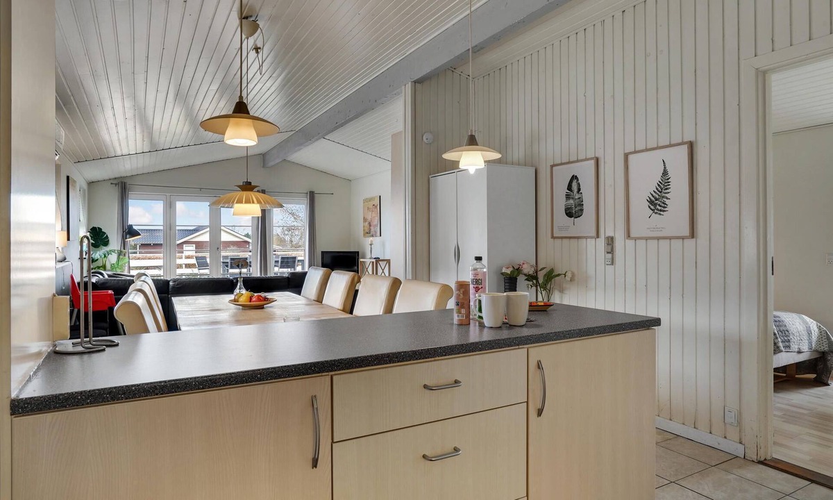 Skastrup Strand House | 5 bedroom accommodation in Bogense