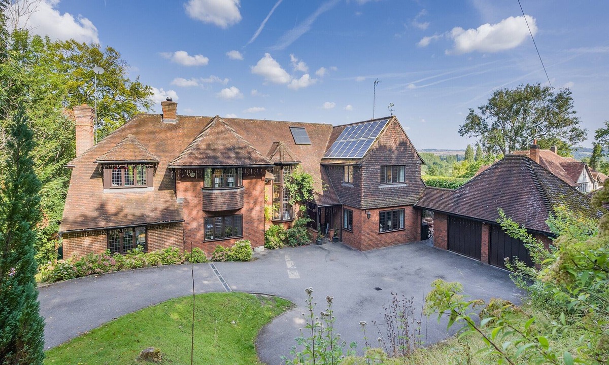 Maidenhead Cottage | 5 bedroom accommodation in Marlow