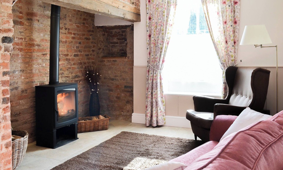 Muston Cottage | 5 bedroom accommodation in Muston, near Filey