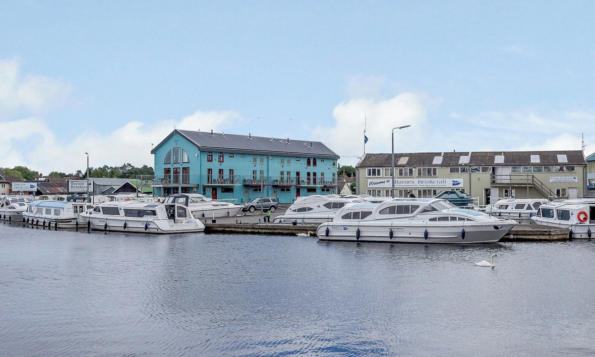 Hoveton Cottage | 5 bedroom accommodation in Wroxham